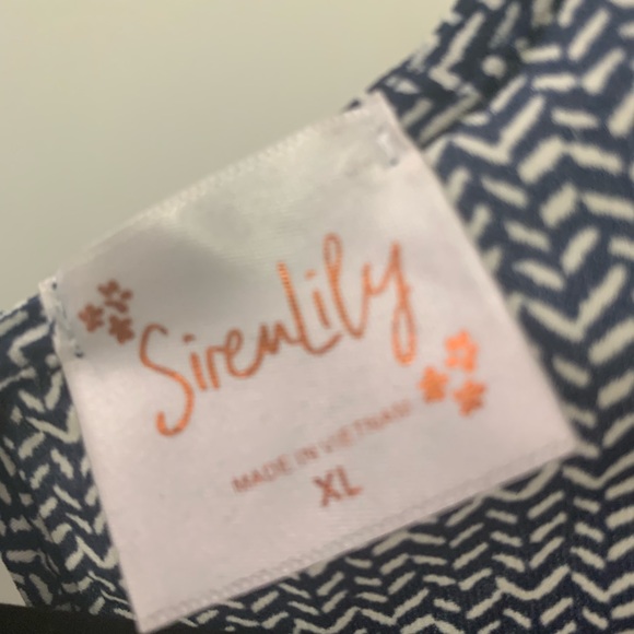 Navy/White - Picture 6 of 6